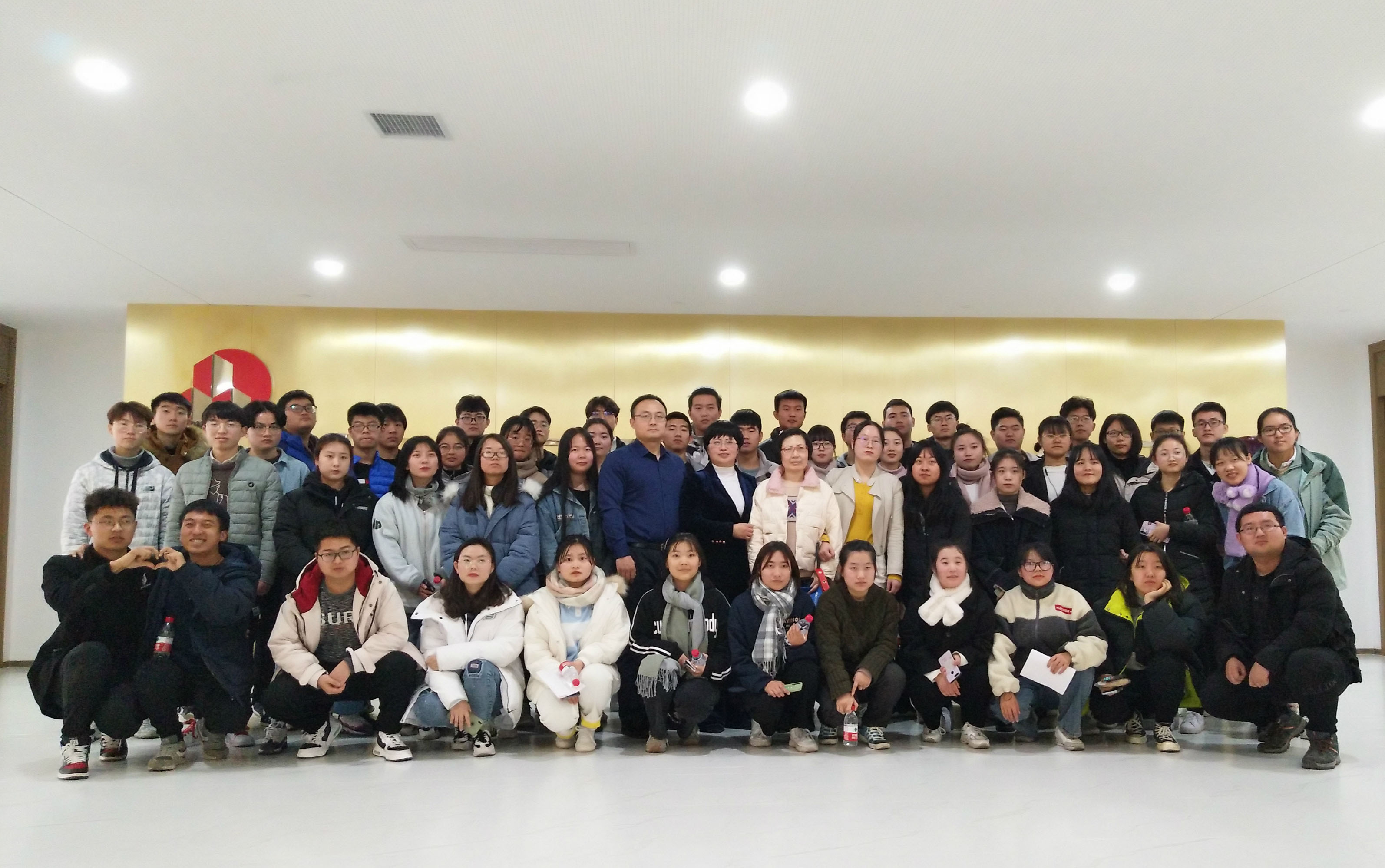 校企合作|西安思源学院师生到我压球手机在线官网-压球（中国）交流学习